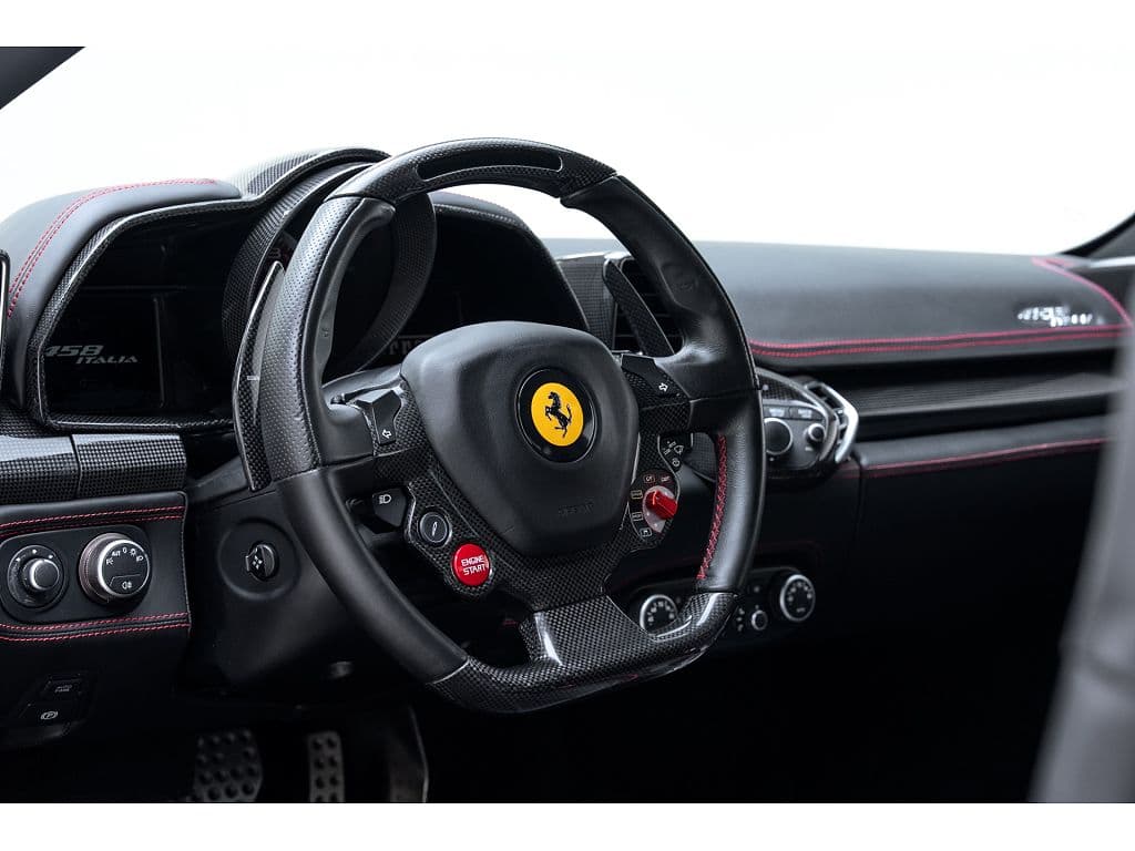 2010 Ferrari 458 Italia, view 2