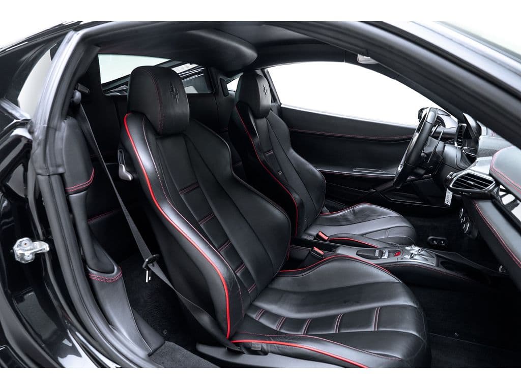 2010 Ferrari 458 Italia, view 4