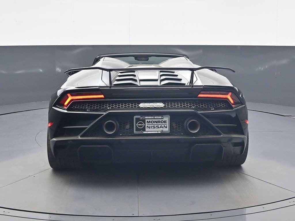 2020 Lamborghini Huracán EVO Spyder, view 2