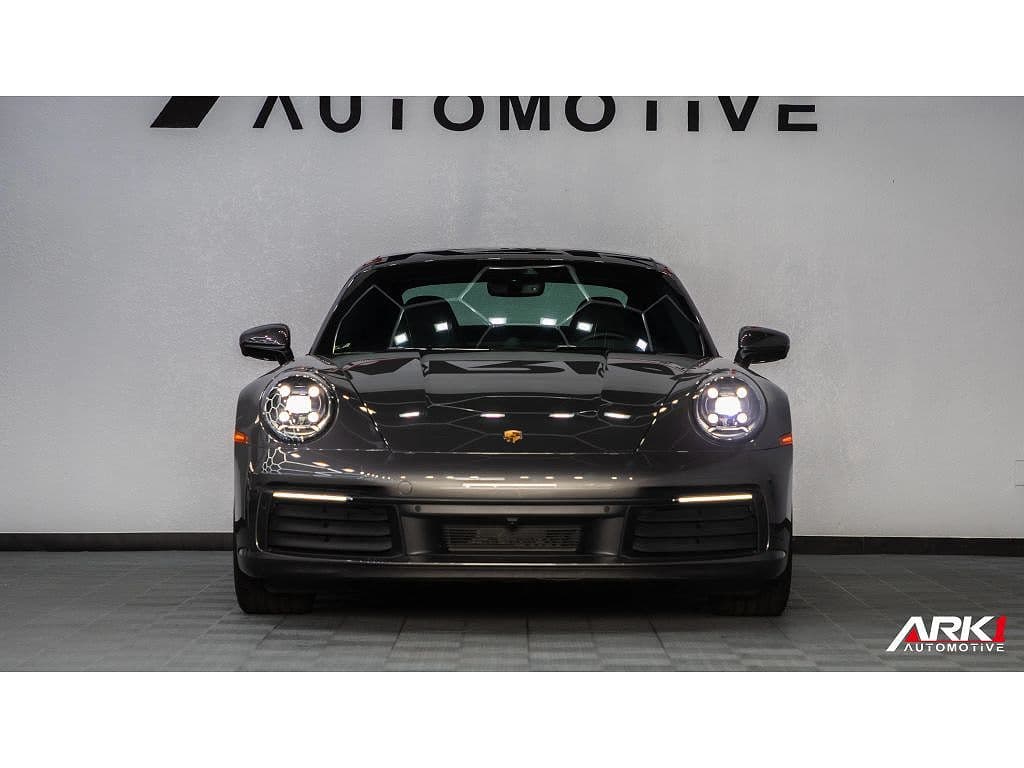 2022 Porsche 911 Carrera, view 5